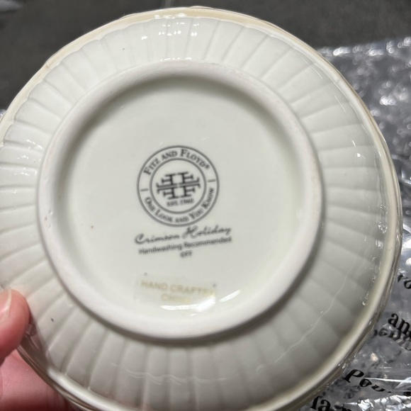 Fitz & Floyd Crimson Candy Nut Bowl Handcrafted Hand Painted 2016 Santa Holiday - Picture 5 of 6